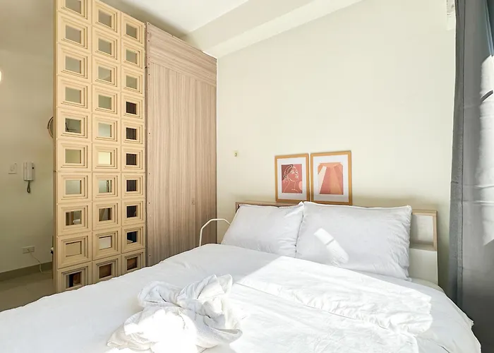 Gemstonebr In Smdc Shore 2 Residences Манила