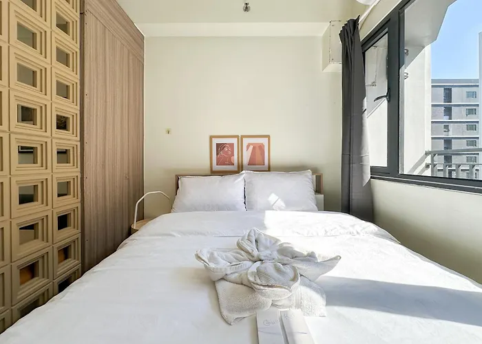 Gemstonebr In Smdc Shore 2 Residences * Manila